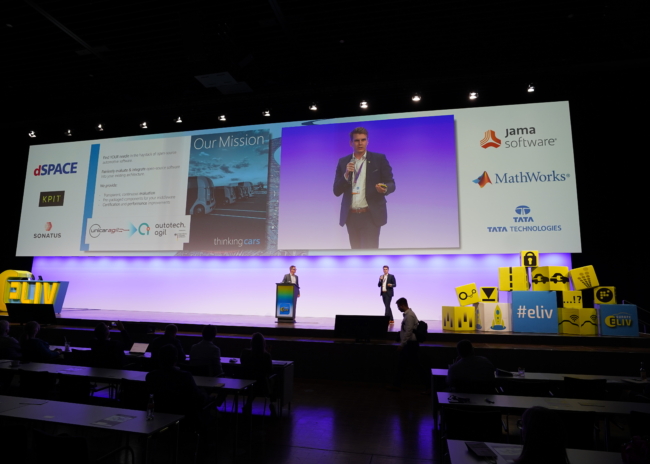 autotech.agil Lightning Talk durch Timo Woopen